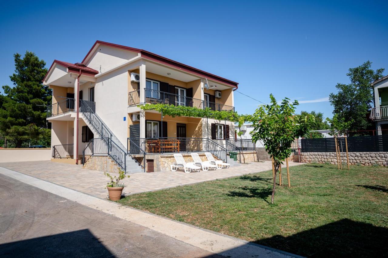 Apartments Zora 塞利讷 外观 照片